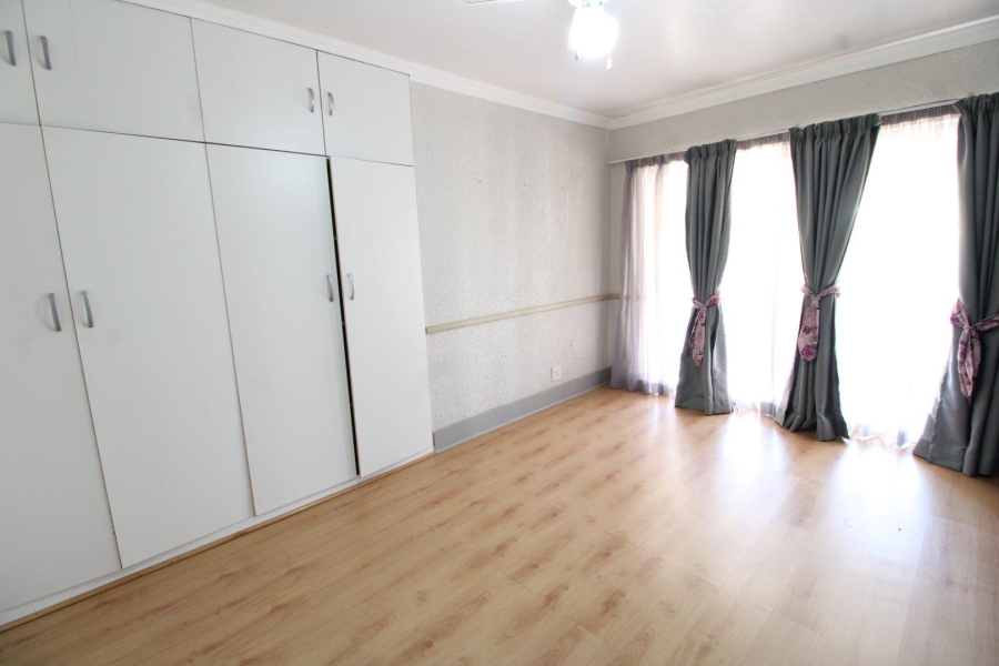 6 Bedroom Property for Sale in Doringkruin North West